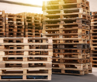 Kinh nghiệm chọn mua pallet gỗ để đệm hàng hóa 