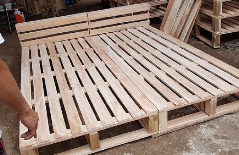 Cung cấp pallet gỗ & pallet nhựa tại Dĩ An, Bình Dương — Giải pháp tối ưu cho kho bãi & vận chuyển